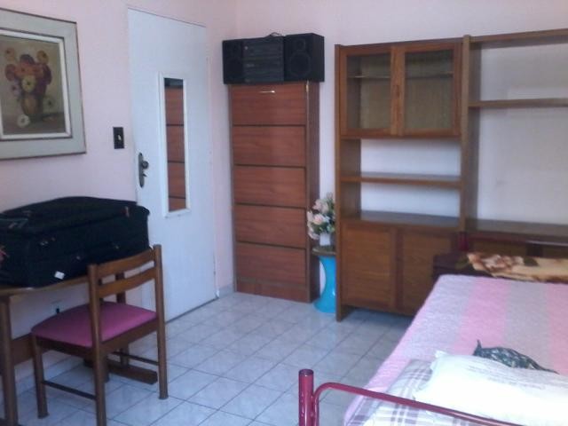 Px ao metrô paraíso – alugo quarto para moça